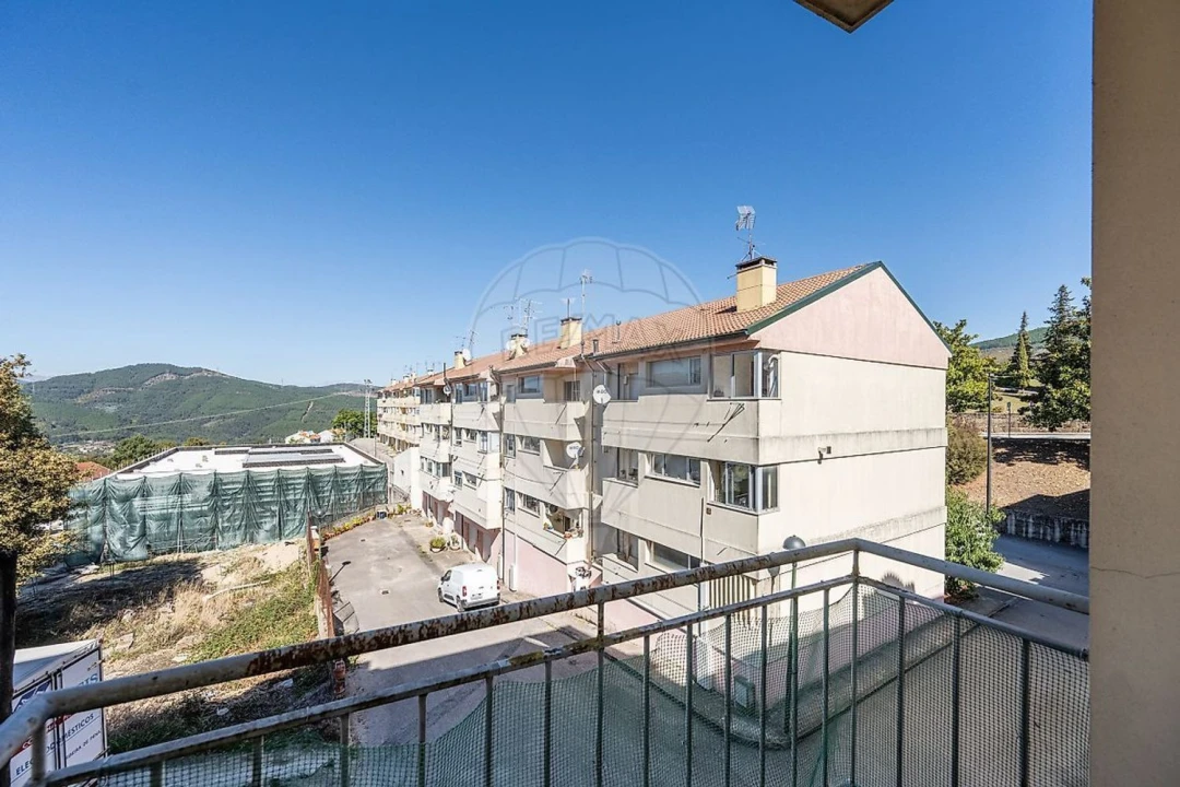 Apartamento T3 para Venda em Salvador e Santo Aleixo de Além-Tâmega Foto 24