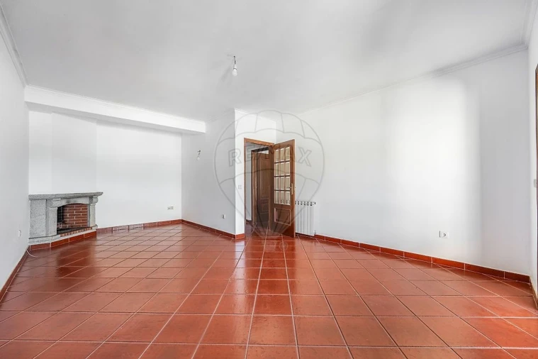 Apartamento T3 para Venda em Salvador e Santo Aleixo de Além-Tâmega