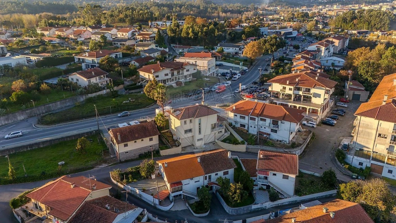 Moradia T3 para Venda em Loureira Foto 12