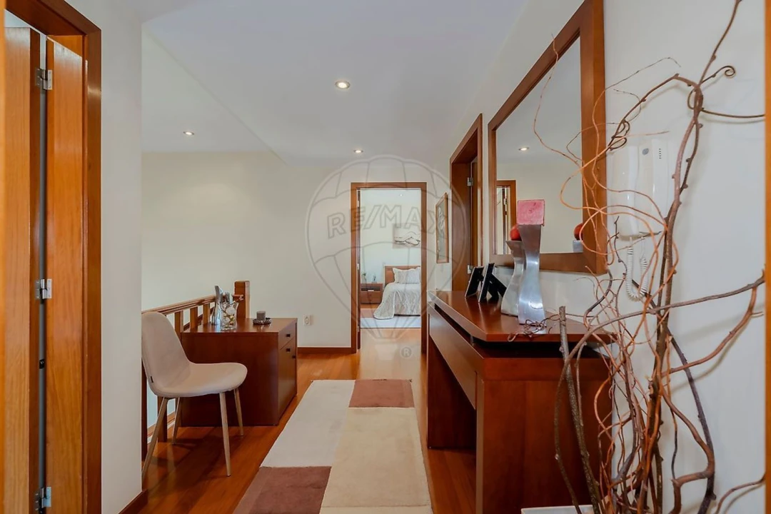 Moradia T3 para Venda em Loureira Foto 16