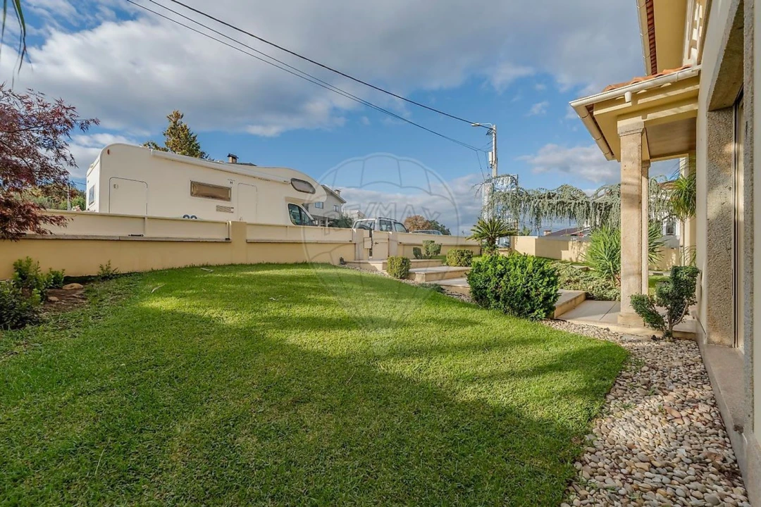 Moradia T3 para Venda em Loureira Foto 29