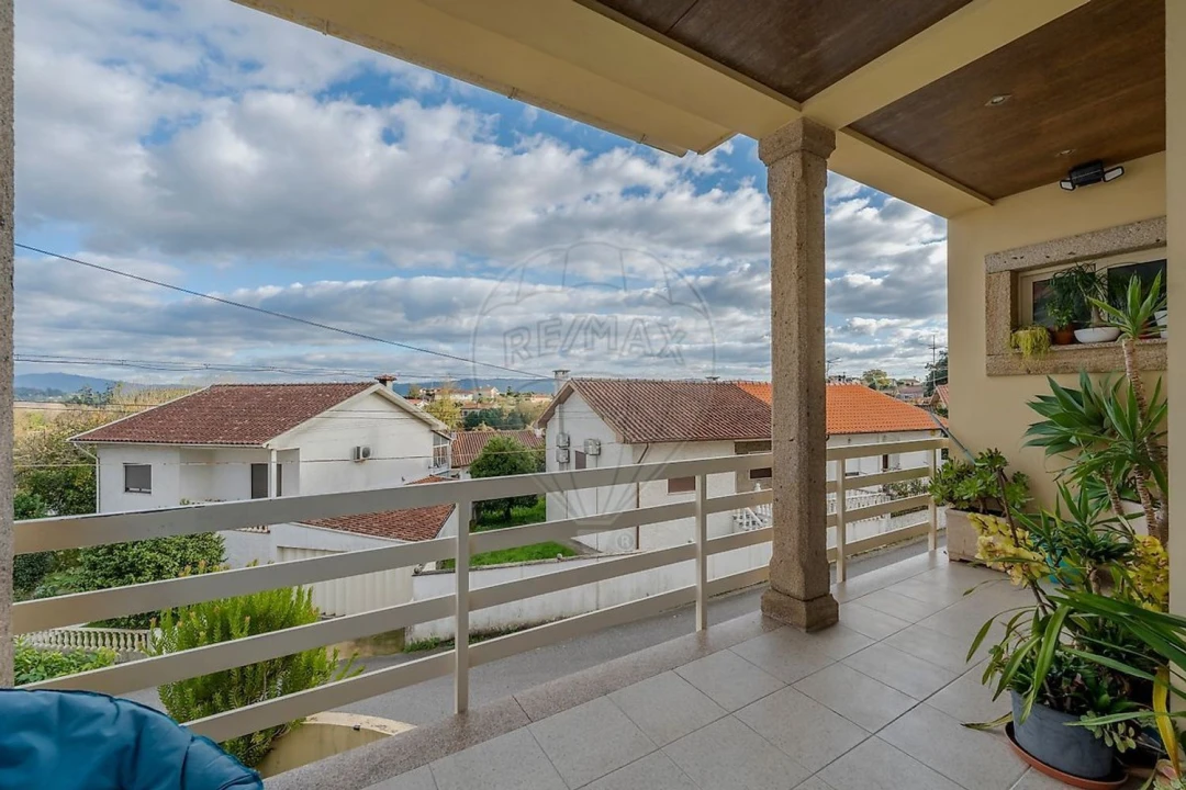 Moradia T3 para Venda em Loureira Foto 33