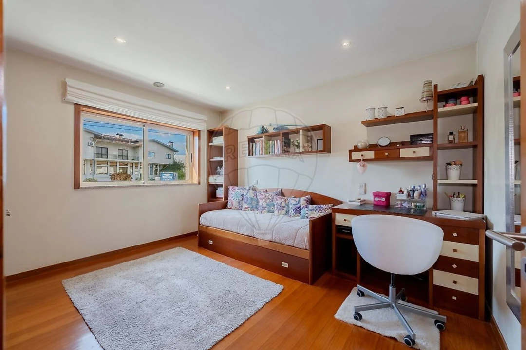 Moradia T3 para Venda em Loureira Foto 8