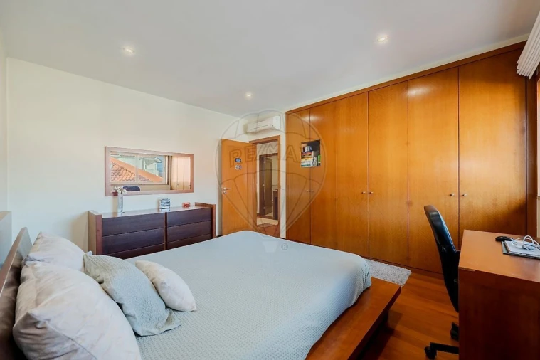 Moradia T3 para Venda em Loureira Foto 14