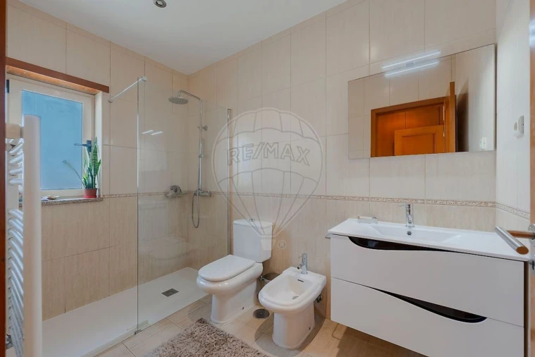 Moradia T3 para Venda em Loureira Foto 19