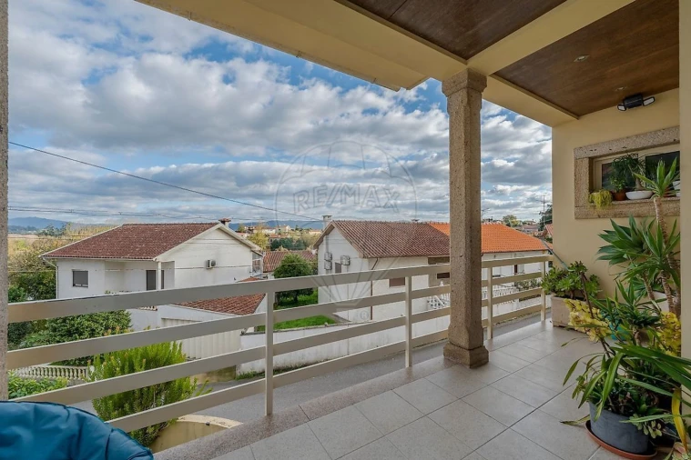 Moradia T3 para Venda em Loureira Foto 33