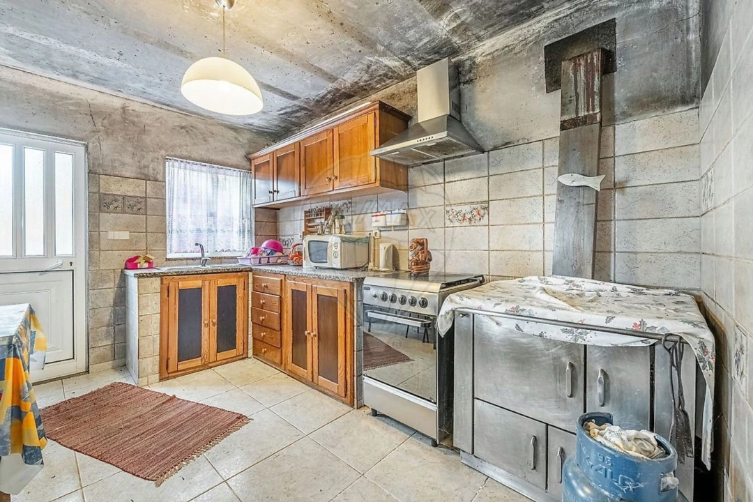 Moradia T3 para Venda em Bouro (Santa Maria) Foto 22