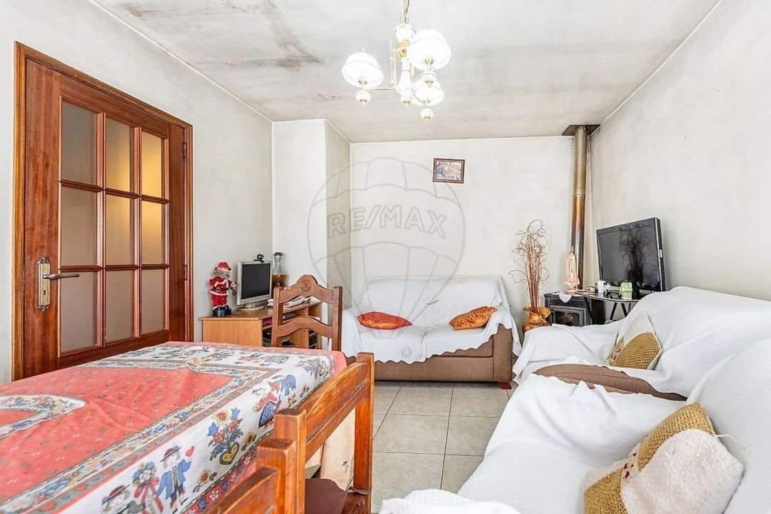 Moradia T3 para Venda em Bouro (Santa Maria) Foto 24