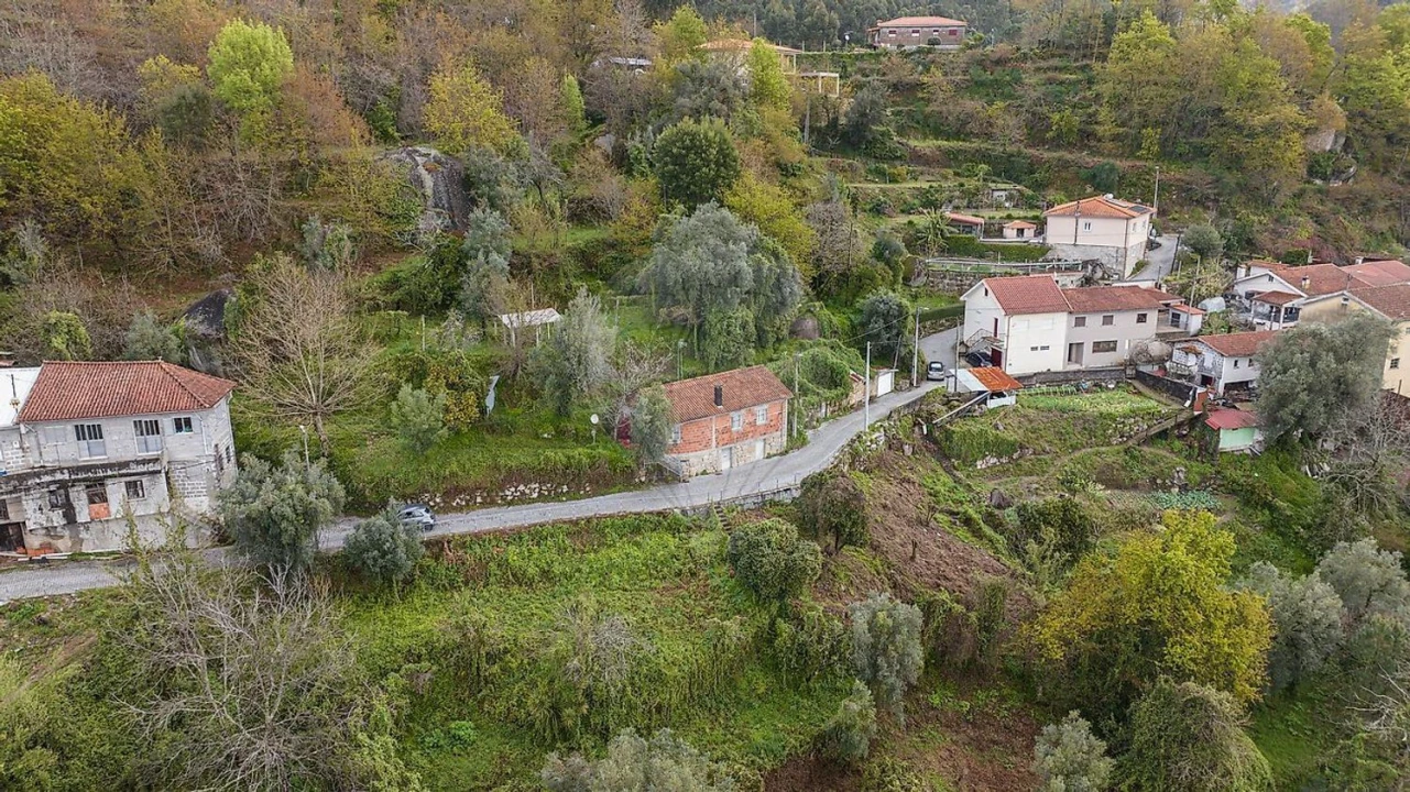 Moradia T3 para Venda em Bouro (Santa Maria) Foto 4