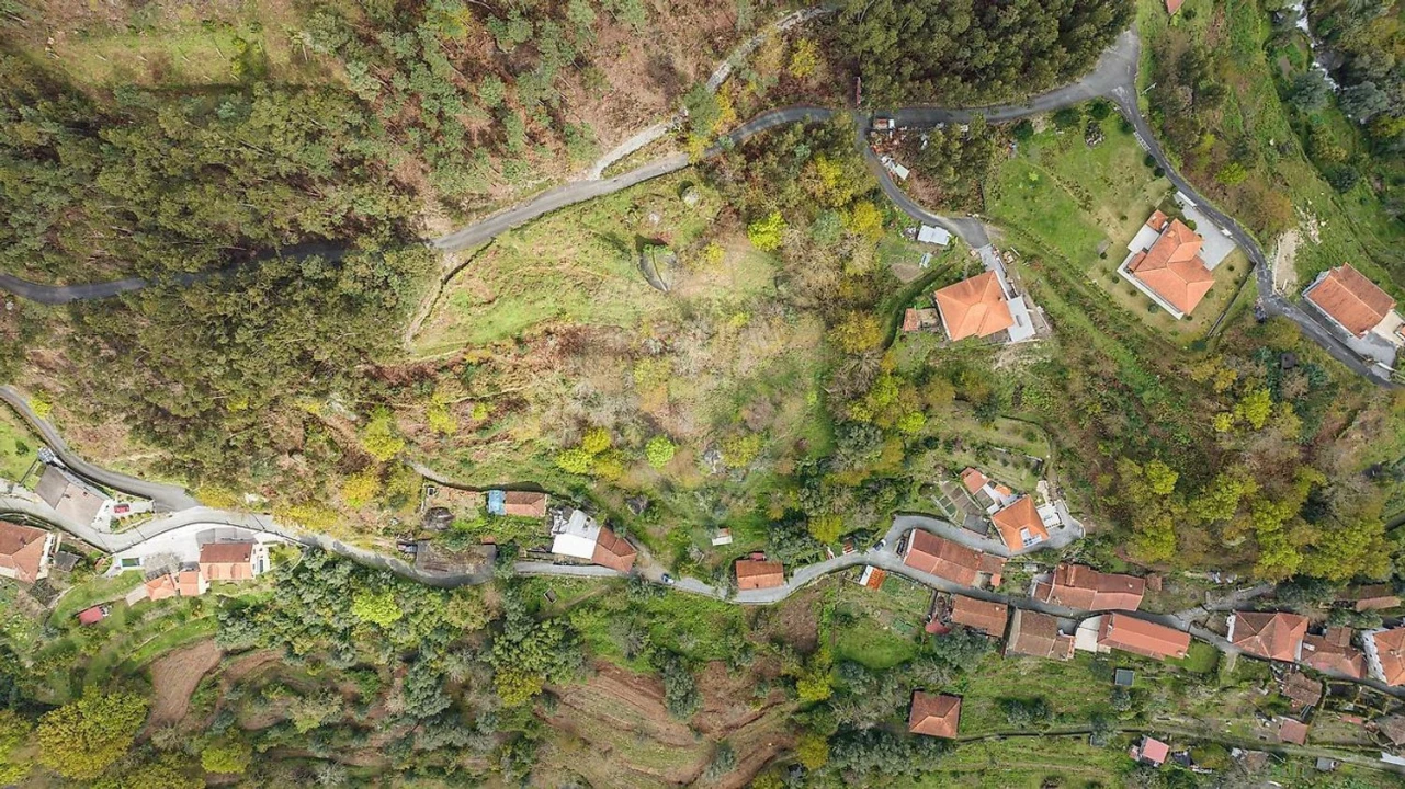 Moradia T3 para Venda em Bouro (Santa Maria) Foto 8