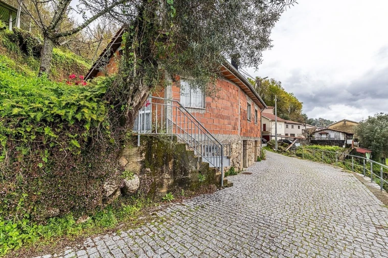 Moradia T3 para Venda em Bouro (Santa Maria) Foto 19