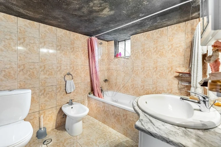 Moradia T3 para Venda em Bouro (Santa Maria) Foto 25