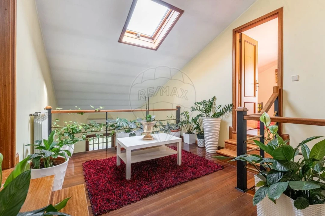 Moradia T3 para Venda em Gonça Foto 28