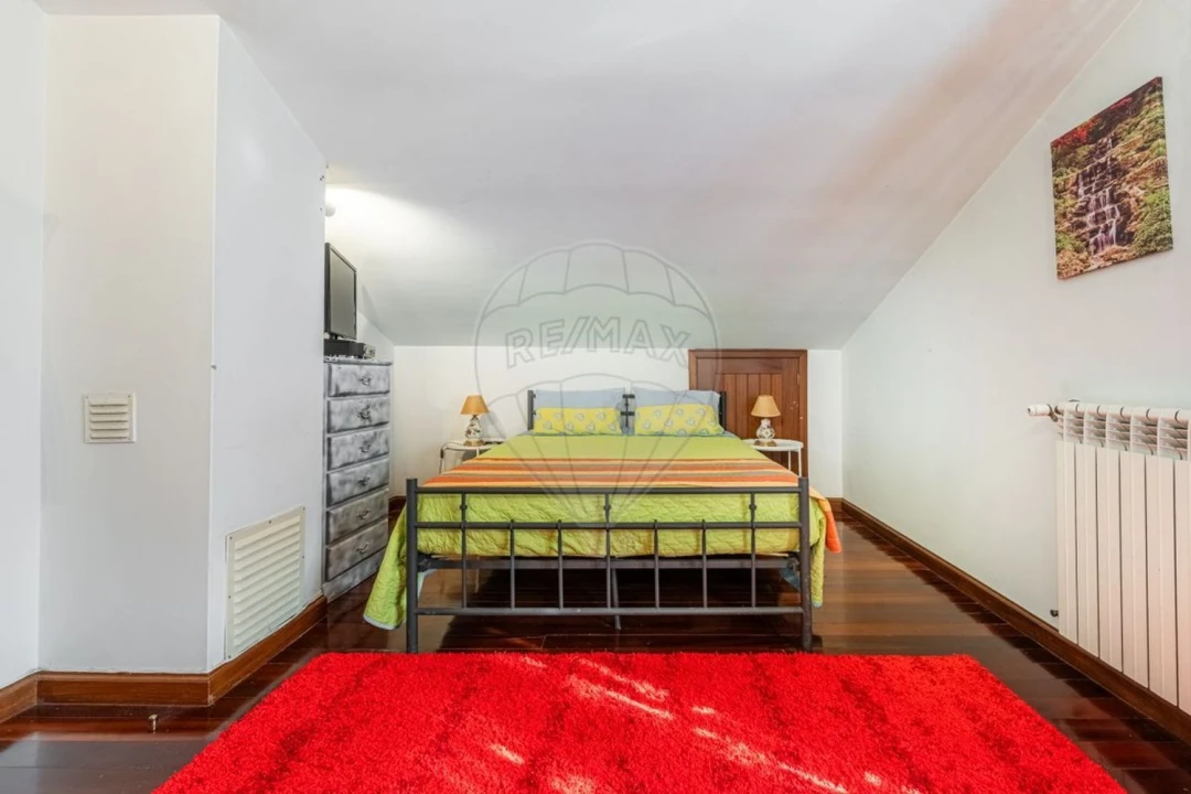 Moradia T3 para Venda em Gonça Foto 30