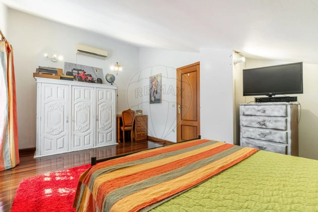 Moradia T3 para Venda em Gonça Foto 31