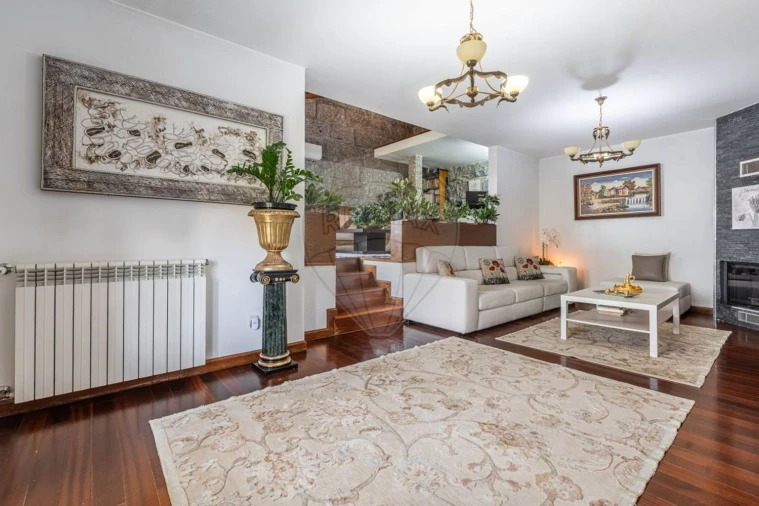 Moradia T3 para Venda em Gonça Foto 15