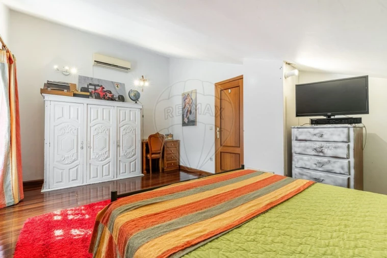 Moradia T3 para Venda em Gonça Foto 31