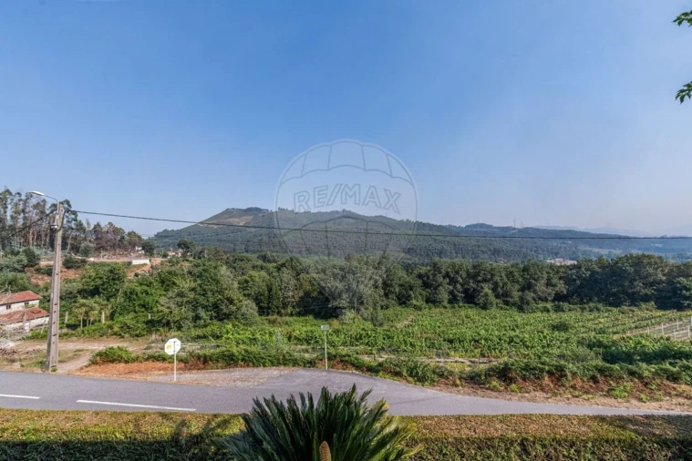 Moradia T3 para Venda em Gonça Foto 34