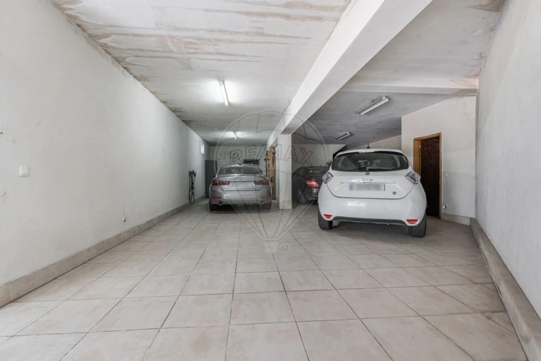 Moradia T3 para Venda em Gonça Foto 43