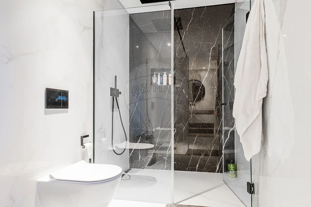 Moradia T4 para Venda em Creixomil Foto 13