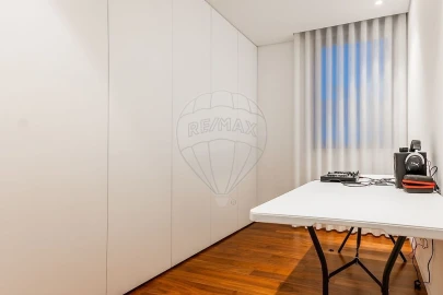 Moradia T4 para Venda em Creixomil