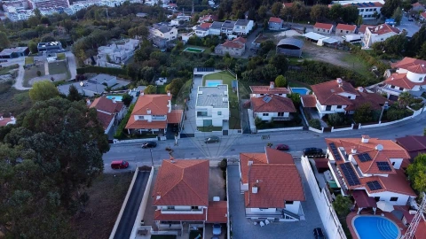 Moradia T4 para Venda em Creixomil