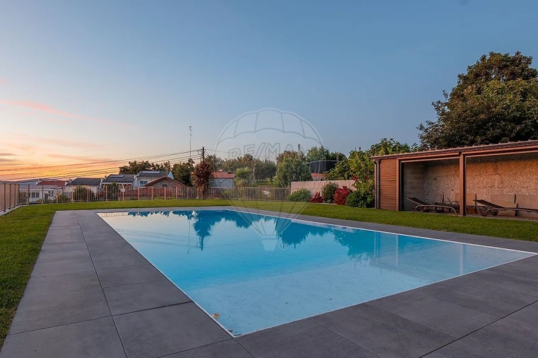 Moradia T4 para Venda em Creixomil Foto 40