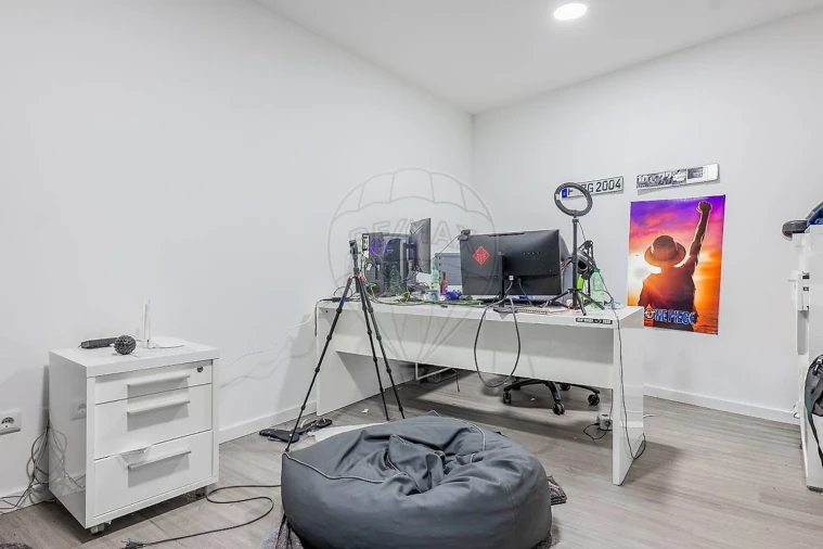 Moradia T4 para Venda em Creixomil Foto 45