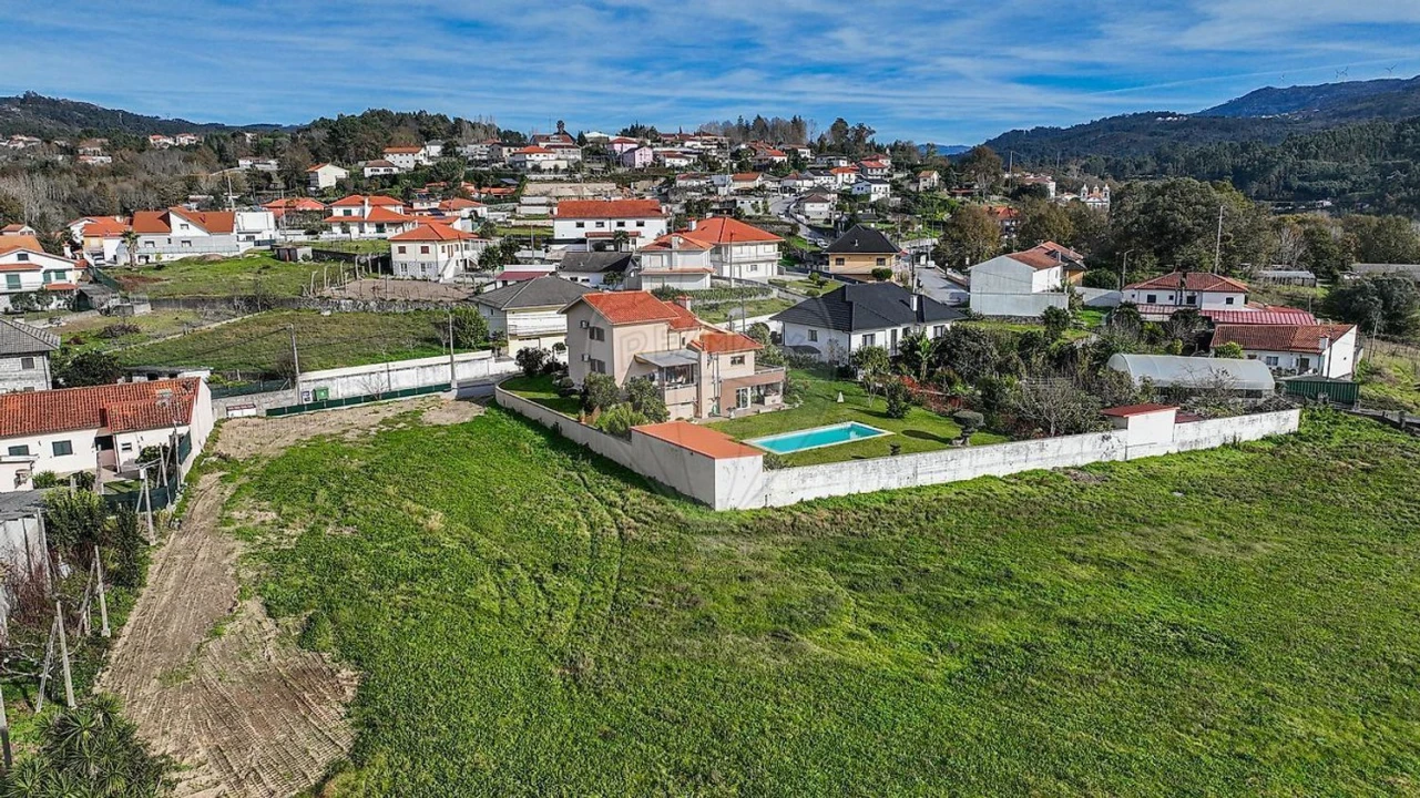 Moradia T4 para Venda em Galegos Foto 30