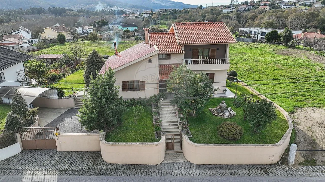 Moradia T4 para Venda em Galegos Foto 42