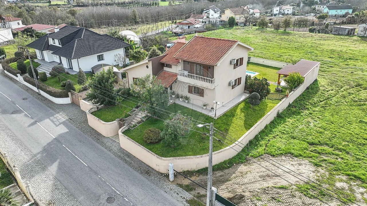 Moradia T4 para Venda em Galegos Foto 43