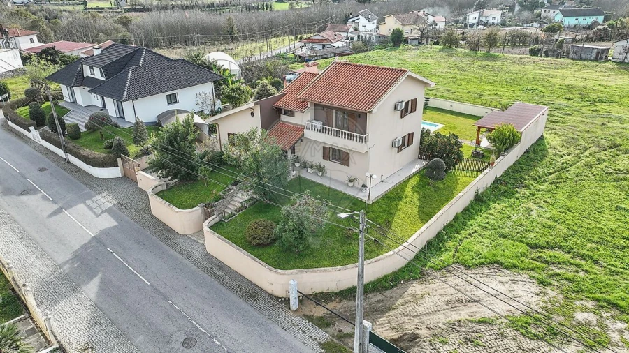 Moradia T4 para Venda em Galegos Foto 43