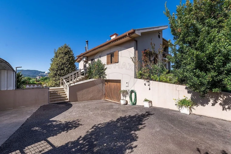 Moradia T4 para Venda em Galegos Foto 9