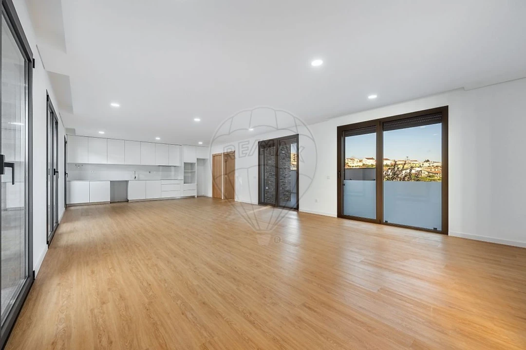 Moradia T3 para Venda em Idães Foto 12