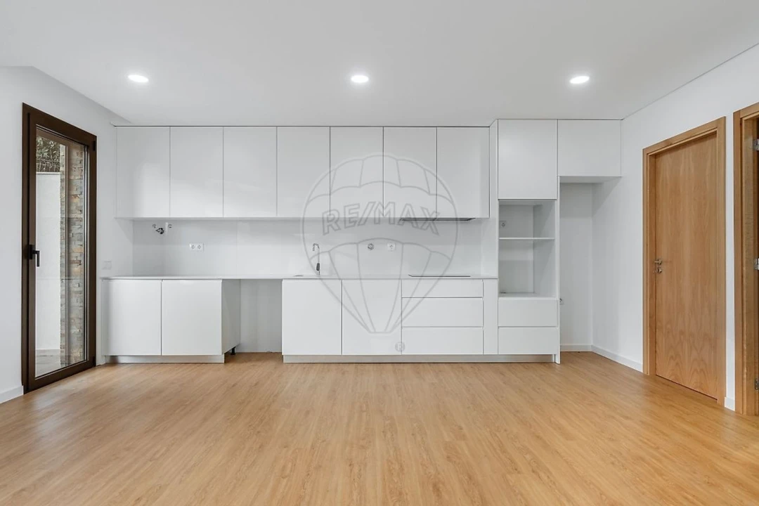 Moradia T3 para Venda em Idães Foto 14