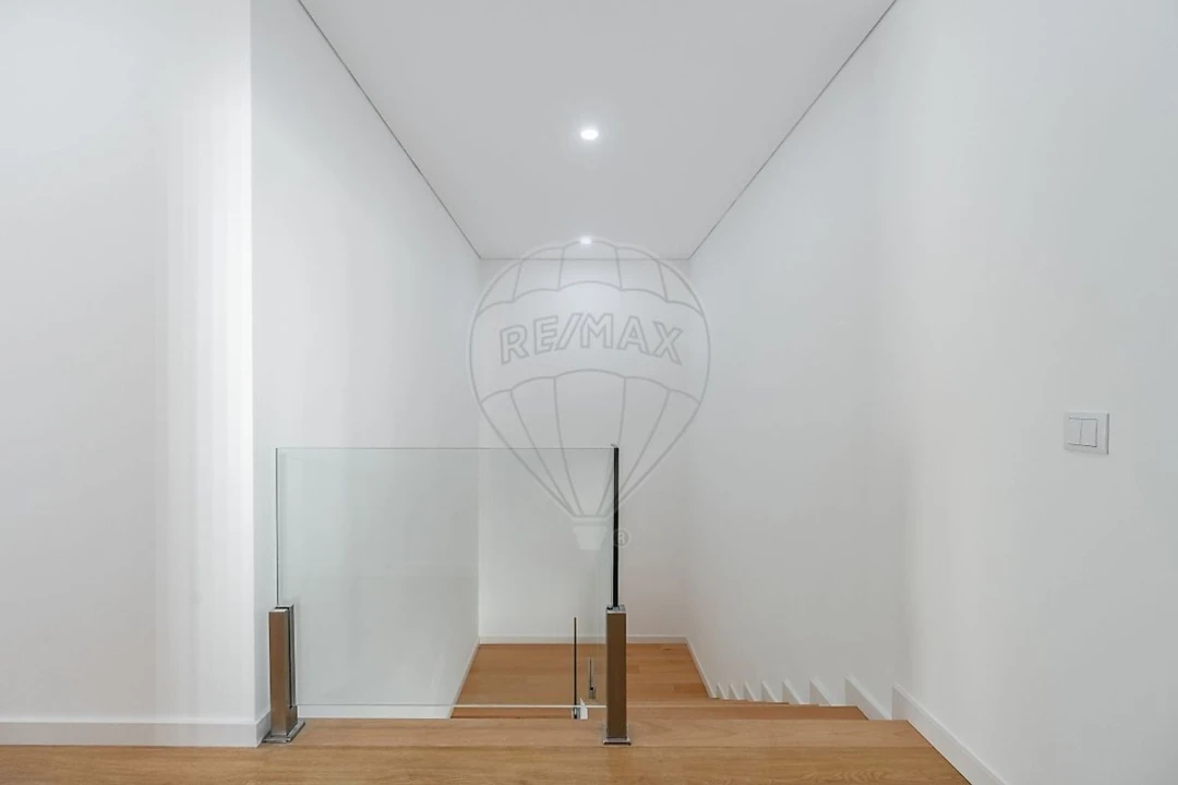 Moradia T3 para Venda em Idães Foto 20