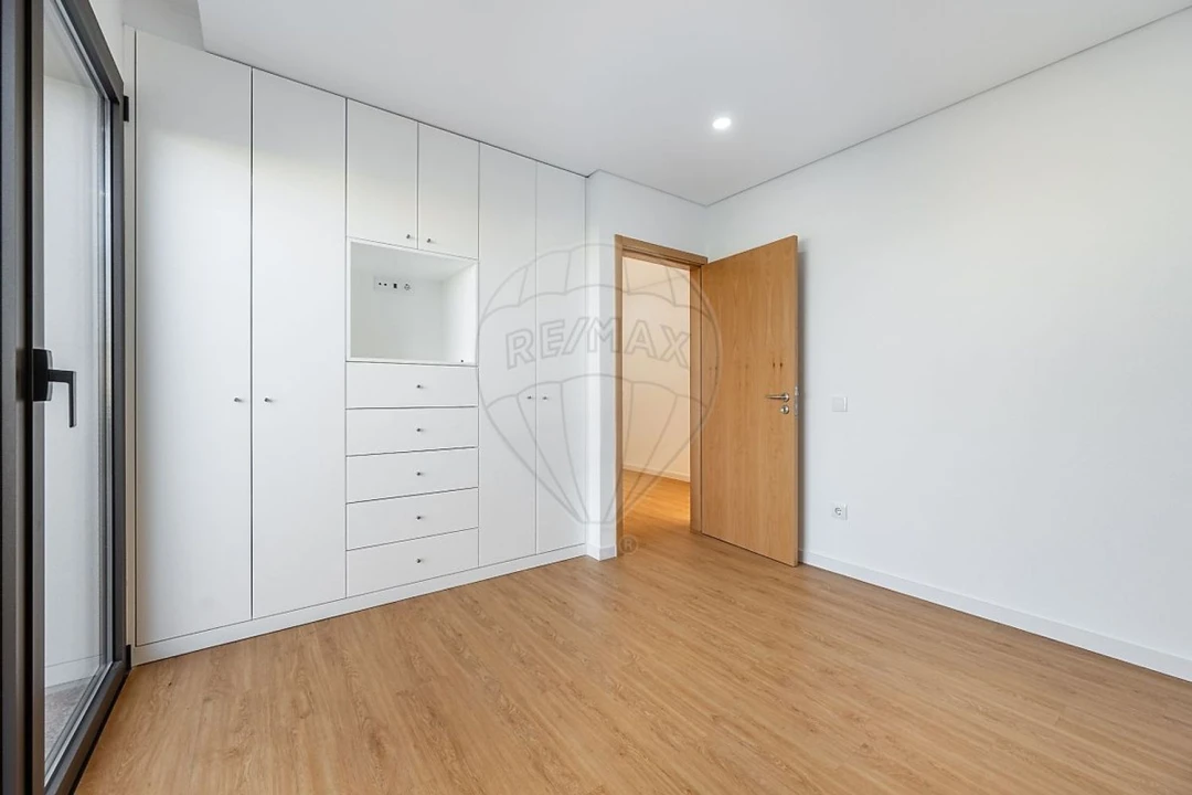 Moradia T3 para Venda em Idães Foto 27