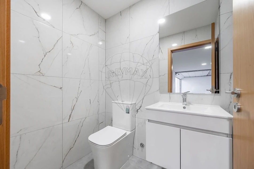 Moradia T3 para Venda em Idães Foto 31