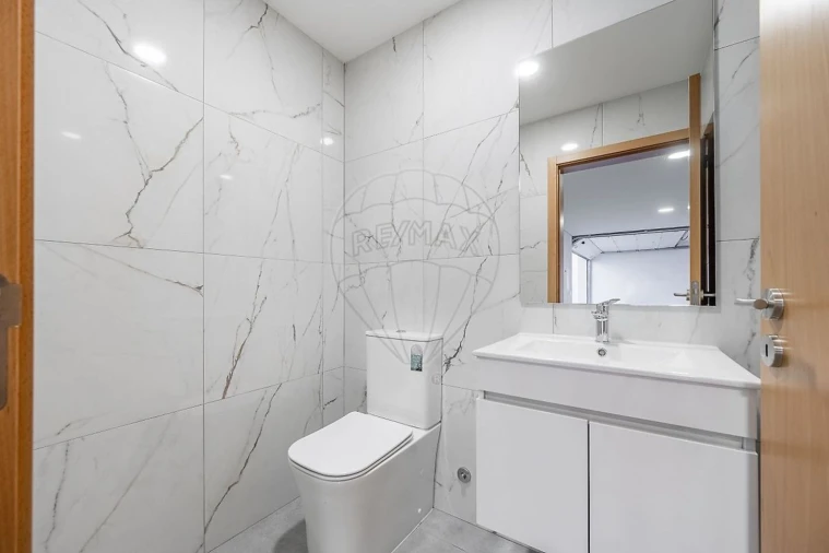 Moradia T3 para Venda em Idães Foto 31