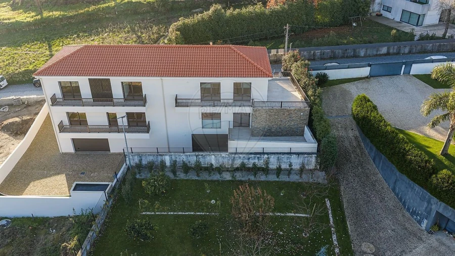 Moradia T3 para Venda em Idães Foto 6