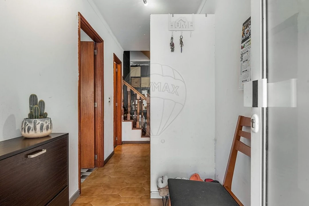 Moradia T3 para Venda em Selho (São Jorge) Foto 3