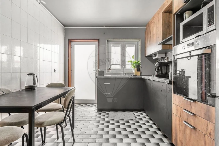 Moradia T3 para Venda em Selho (São Jorge) Foto 4