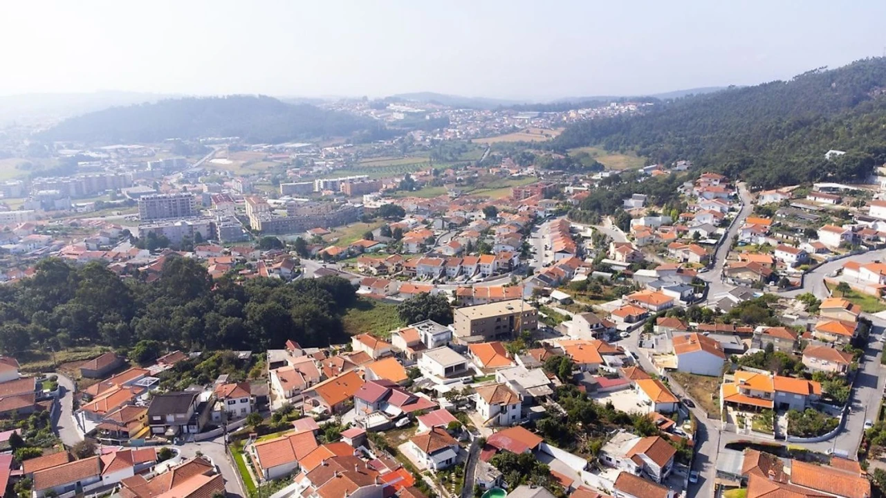 Moradia T4 para Venda em Brufe Foto 15