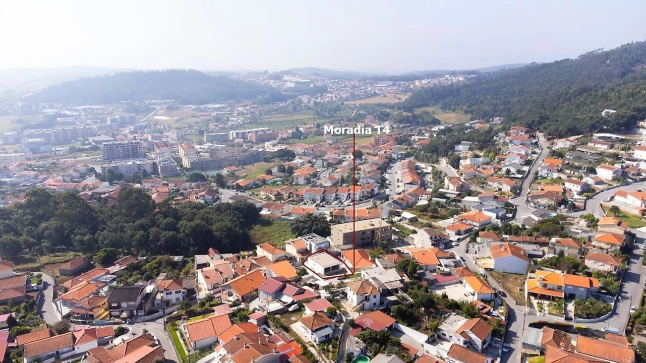 Moradia T4 para Venda em Brufe Foto 24