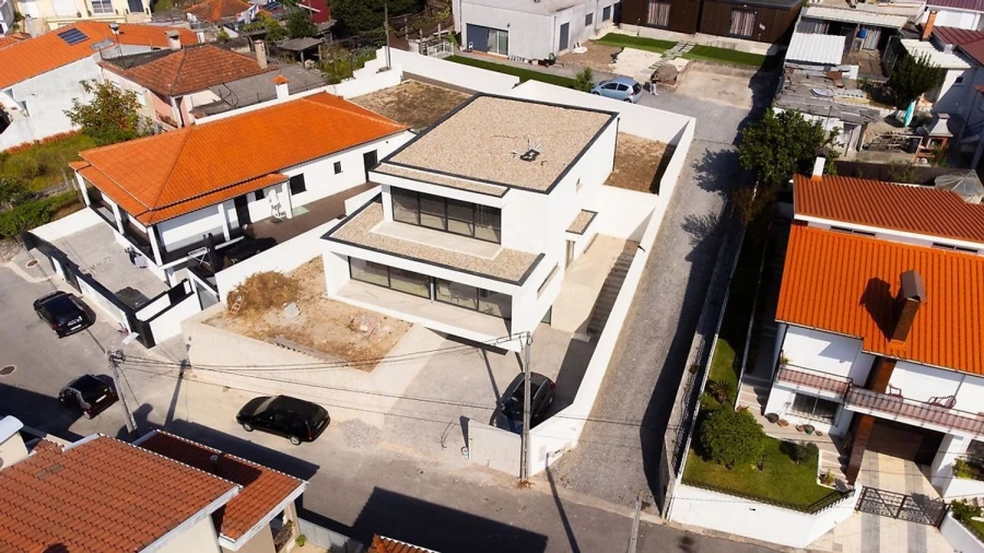 Moradia T4 para Venda em Brufe Foto 1