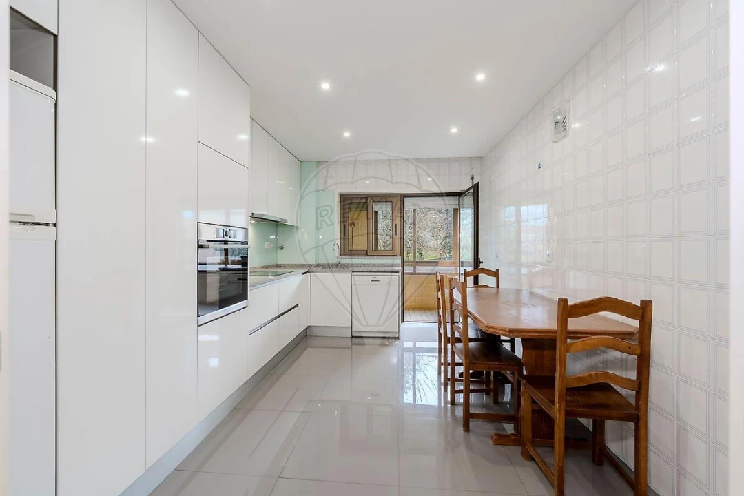 Apartamento T3 para Venda em Ferreiros e Gondizalves Foto 4