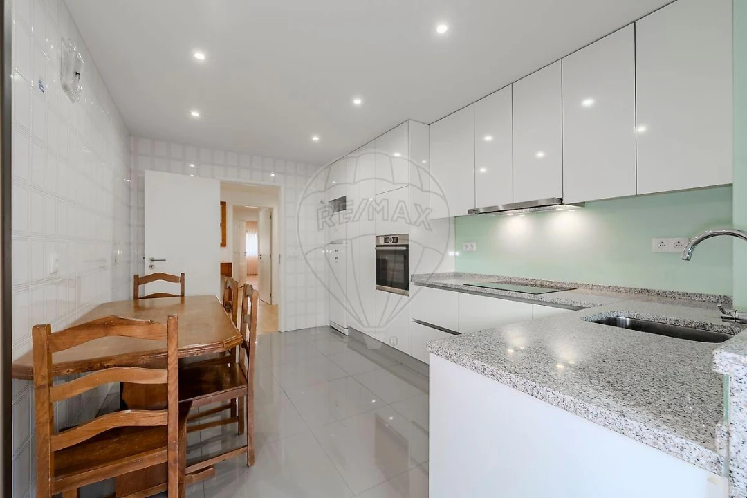 Apartamento T3 para Venda em Ferreiros e Gondizalves Foto 6