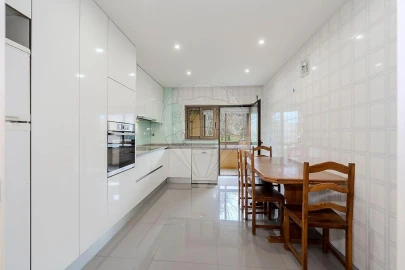 Apartamento T3 para Venda em Ferreiros e Gondizalves