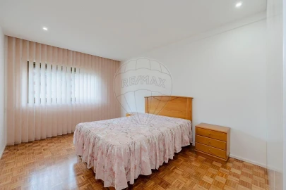 Apartamento T3 para Venda em Ferreiros e Gondizalves
