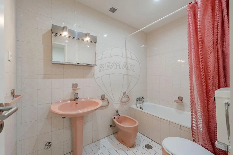Apartamento T3 para Venda em Ferreiros e Gondizalves Foto 21
